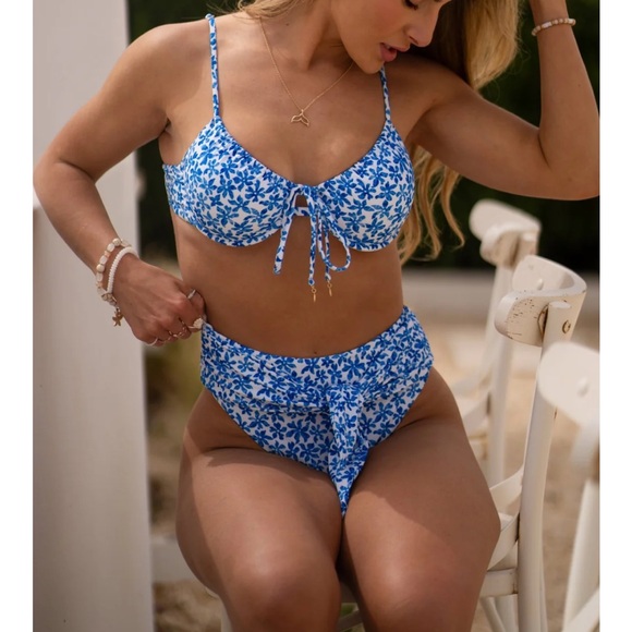 Herculette Mykonos Bikini - Picture 1 of 3